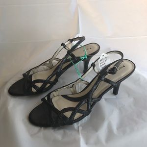 Apt 9 Black Slings Size 8